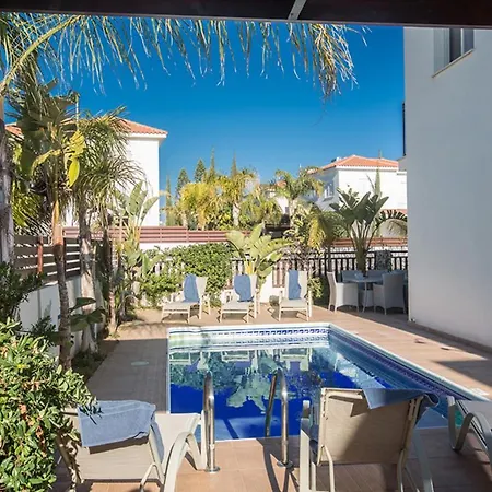 The Ultimate 5 Star Holiday In With Private Pool And Close To The Beach, 1317