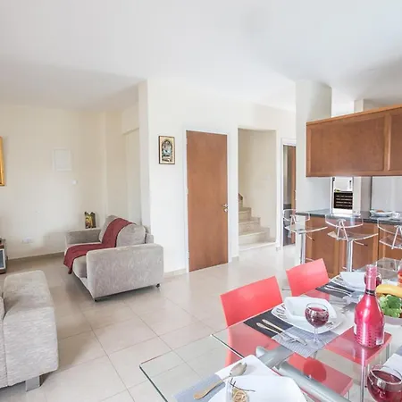 The Ultimate 5 Star Holiday In With Private Pool And Close To The Beach, 1317 Willa